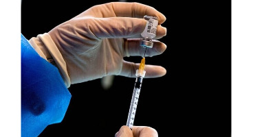 افراد بالای ۳۰ سال تا پایان مهر واکسینه می شوند