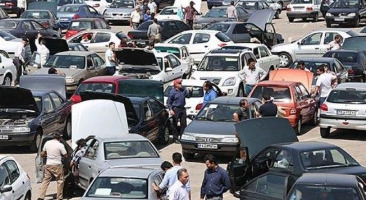 خودروسازان برای افزایش قیمت و آزادسازی به مراجع قانونی شکایت کنند!