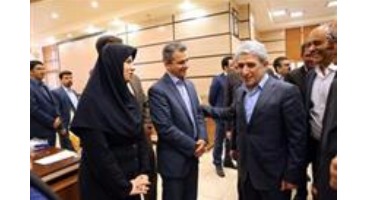 بازدید مدیر عامل بانکی ملی از شعبه اصفهان
