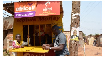 در آفریقا گوشی‌های تلفن همراه جای شعب بانکی را گرفته‌اند